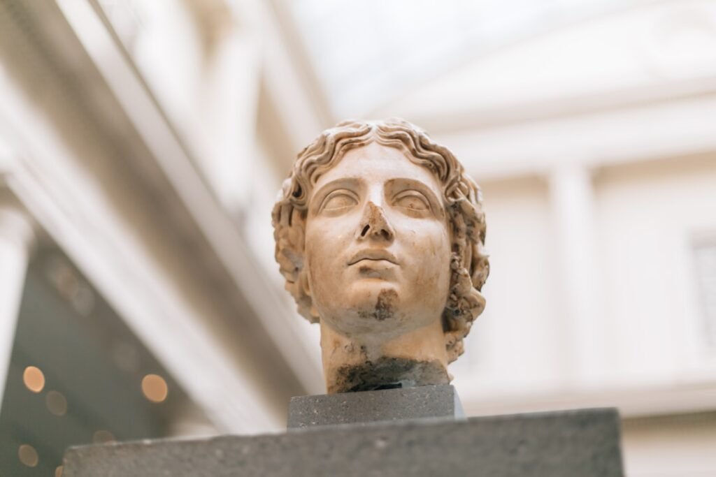 Photo Deity figure