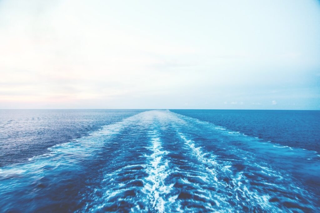 Photo Ship, Ocean