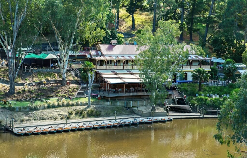 Photo Image: Waterfront restaurants
