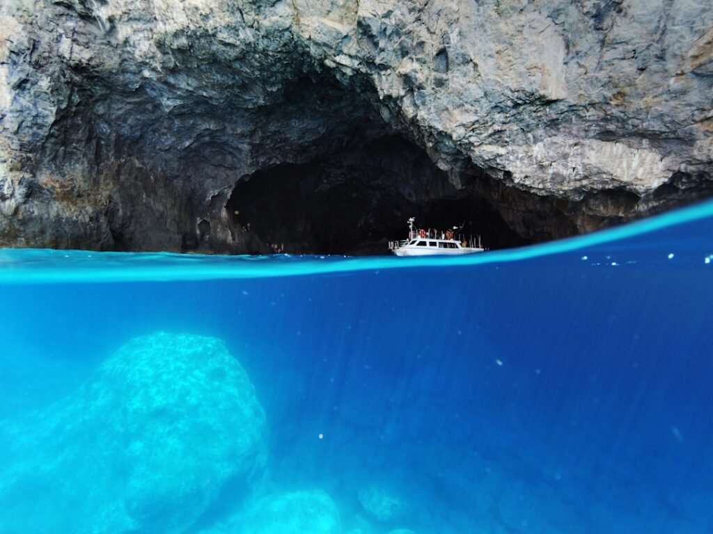 Photo Underwater Cave
