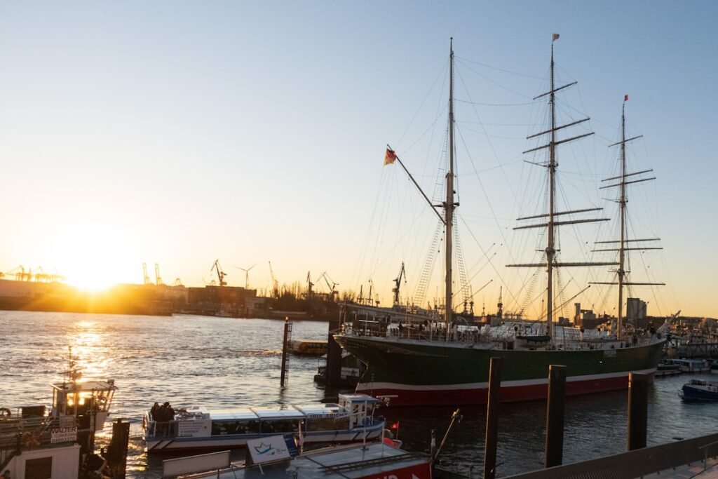 Photo Sailing boat