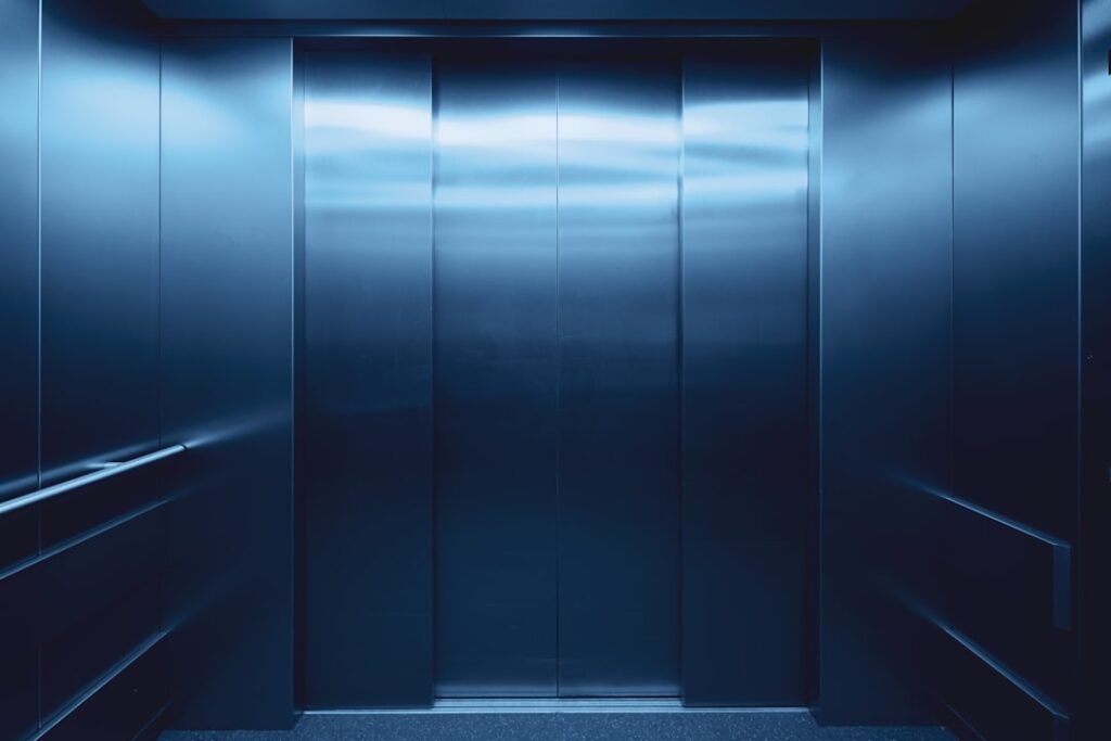 Photo Quiet elevator