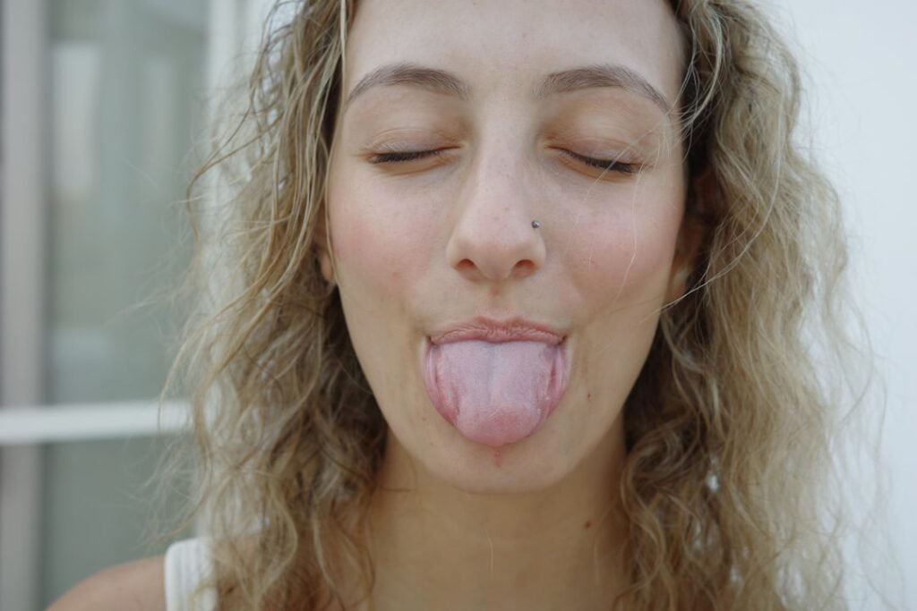 Photo Trolls Tongue